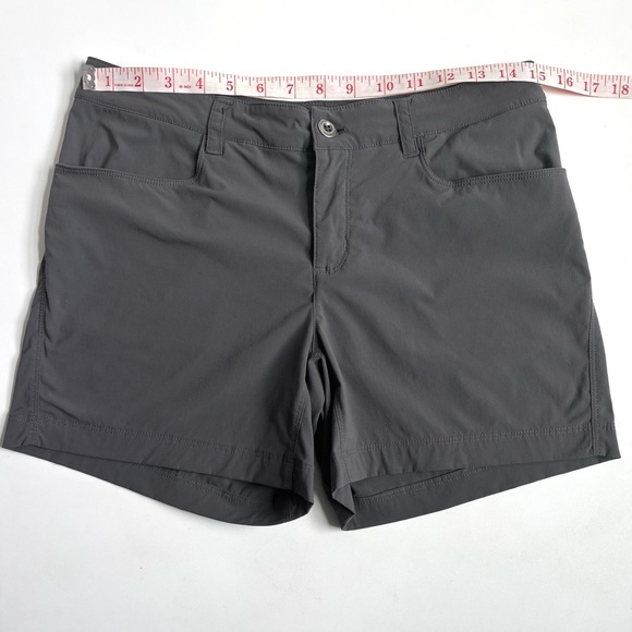 Patagonia Quandary 5" Hiking Shorts in Forge Grey/Charcoal Size 4 - Picture 12 of 17